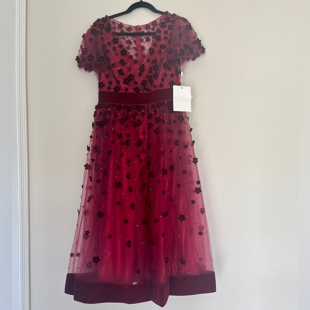 Mac Duggal EMBELLISHED BUTTERFLY SLEEVE VELVET HEM MIDI DRESS